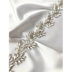 Πολυτελής τρέσα με κρύσταλλα σε σχέδιο φύλλων – Ασημί